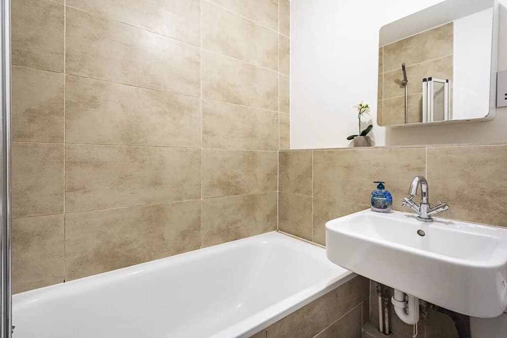 Studio Flat near Victoria Station - photo 7