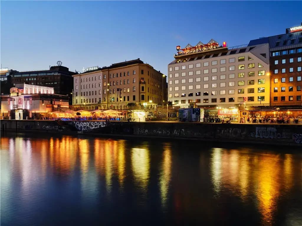 Radisson RED Hotel, Vienna - photo 36