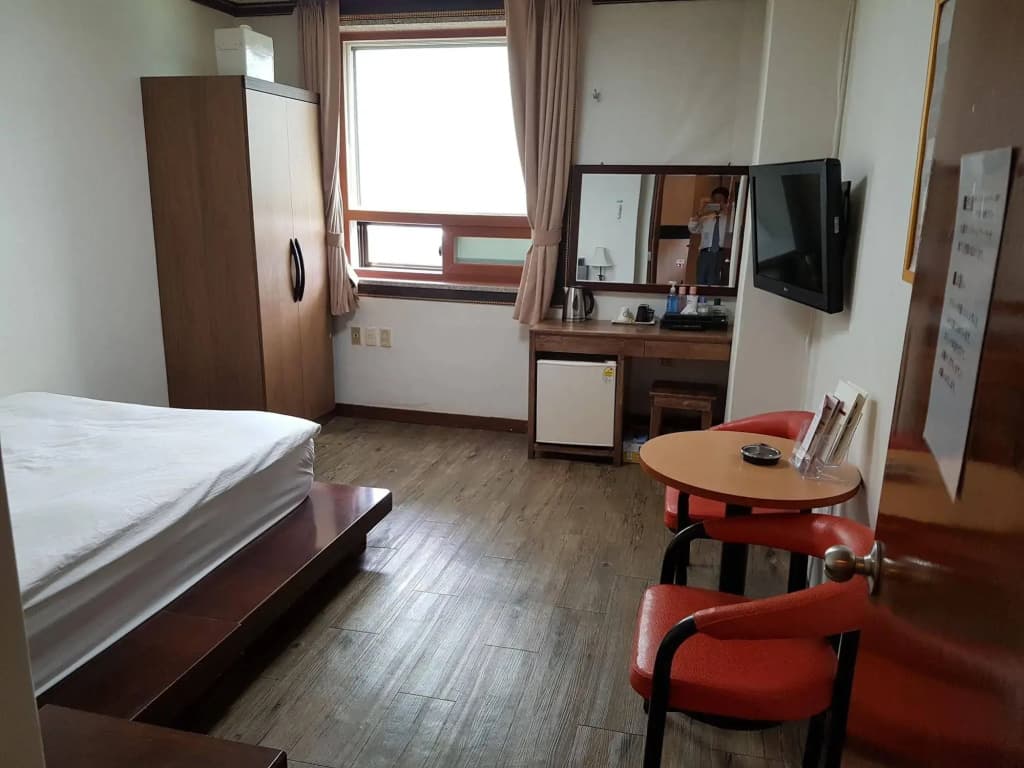Youngbin Hotel - photo 5
