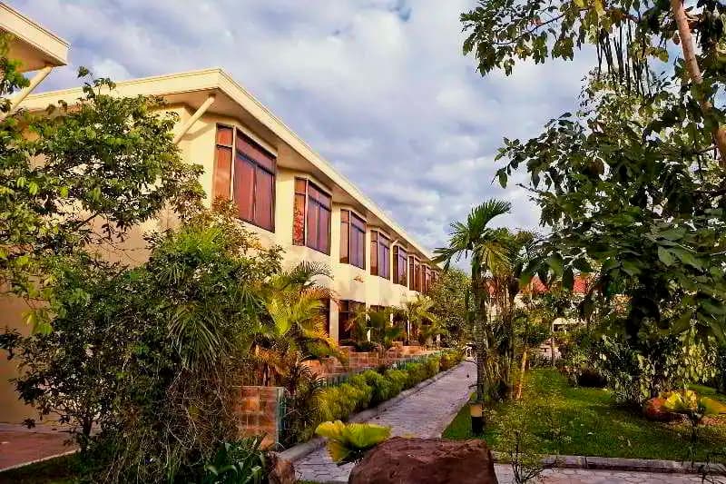 Hibiscus Angkor Resort - photo 5