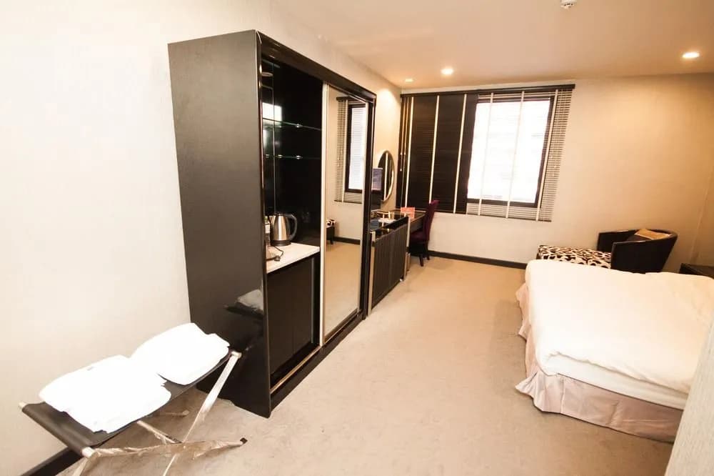 ZEN Premium Sukhumvit 33 - photo 3
