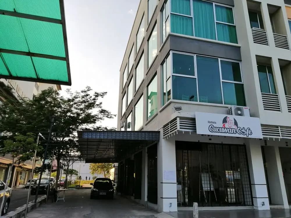 Dwj Backpacker Hostel - photo 1