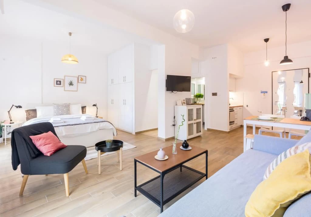 Wide Comfy Studio Apartment Centrally Located In Thissio - photo 14