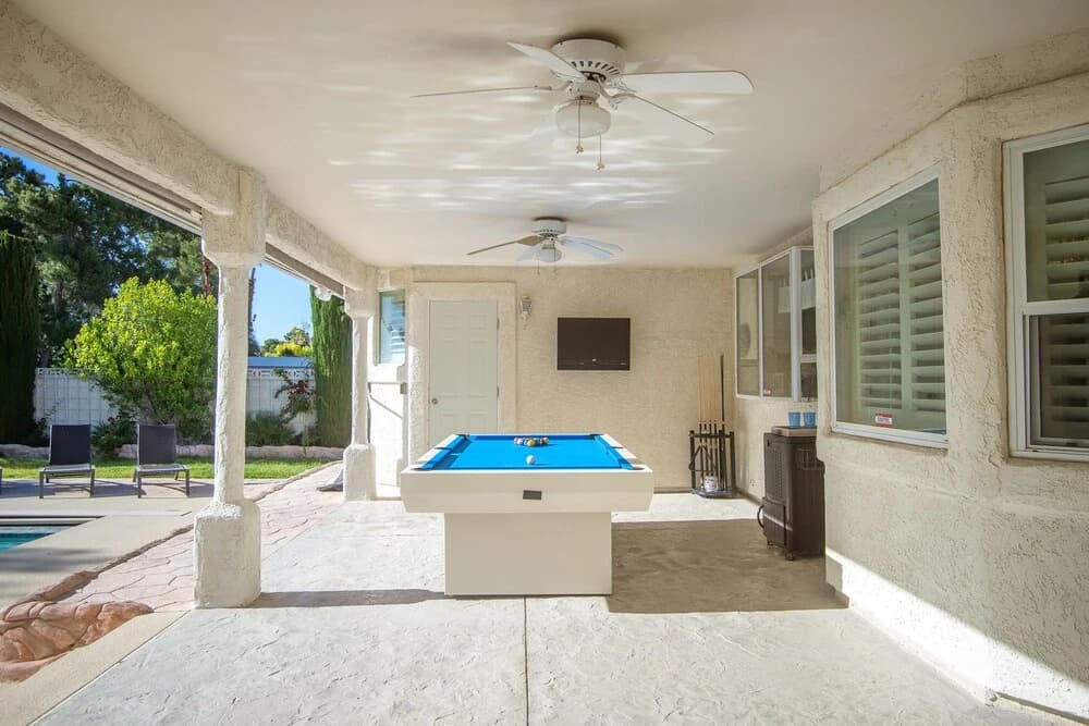 Luxury 6BR 10min to LV Strip Sleeps 20 - photo 17
