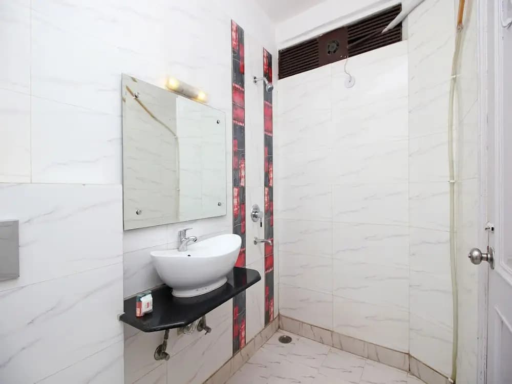 Hotel Jeyan Inn - photo 8