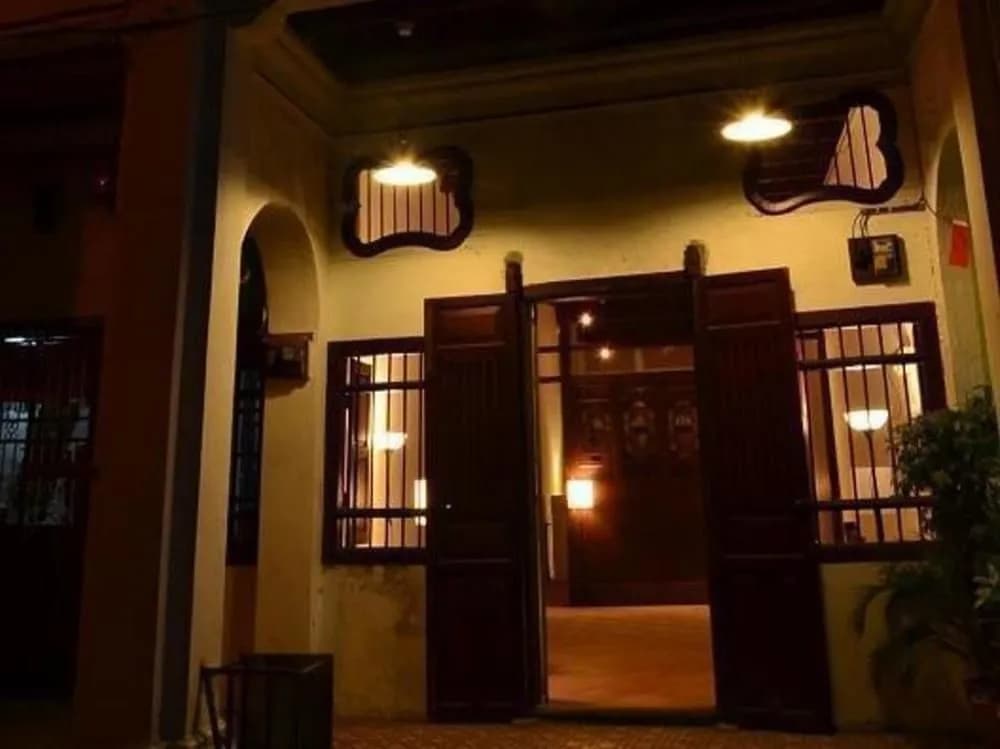 Fifty Six Guest House - Hostel - photo 4