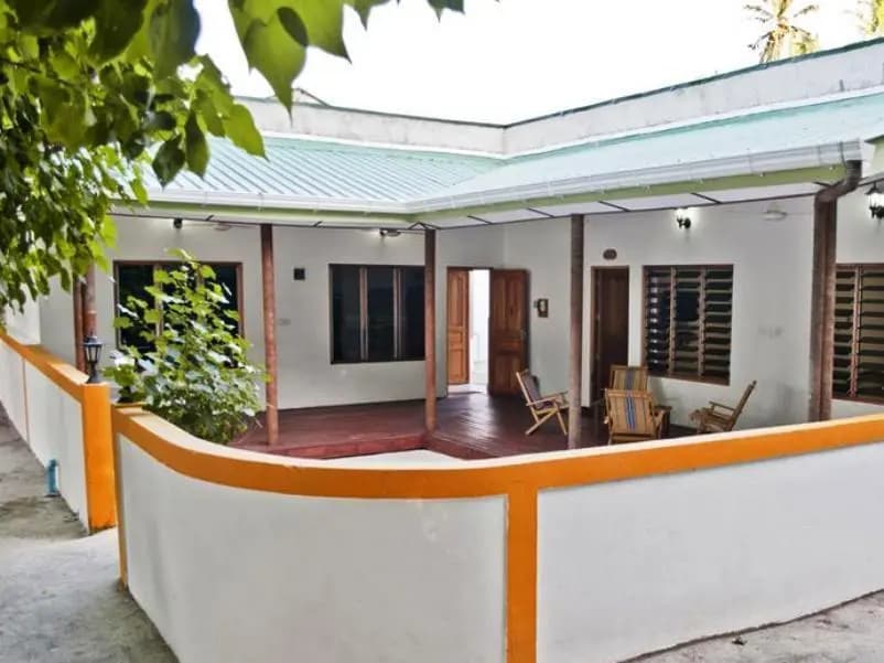 Fulidhoo Laperla Guest House - photo 25