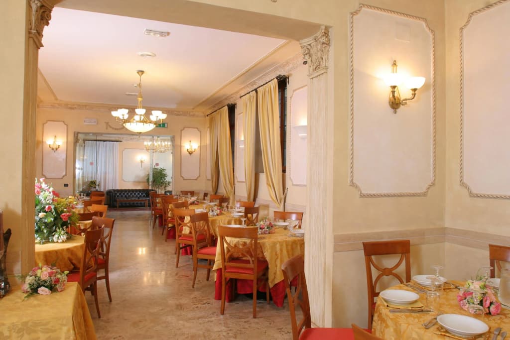 Villa Rosa Hotel - photo 20
