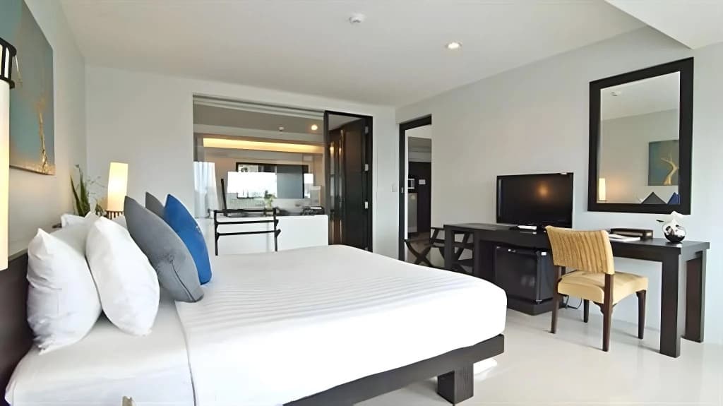 Palmyra Patong Resort Hotel  - photo 35