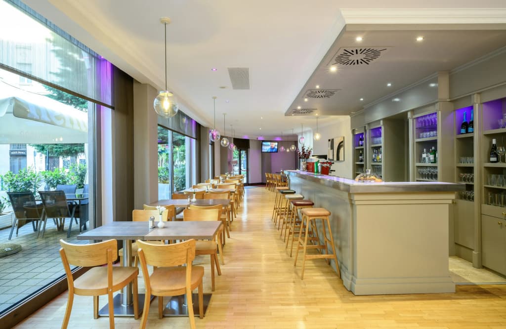 Leonardo Hotel Budapest - photo 33
