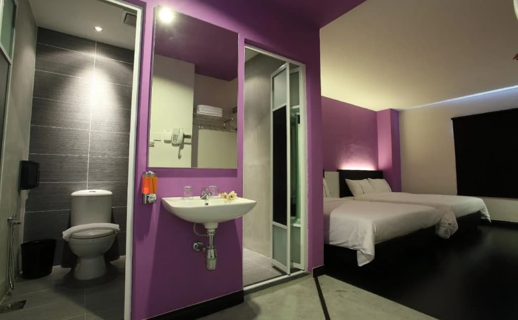 J Hotel - photo 8