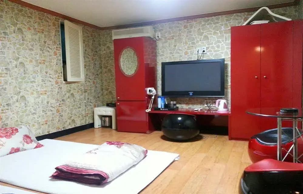 Alpha Guesthouse - photo 6