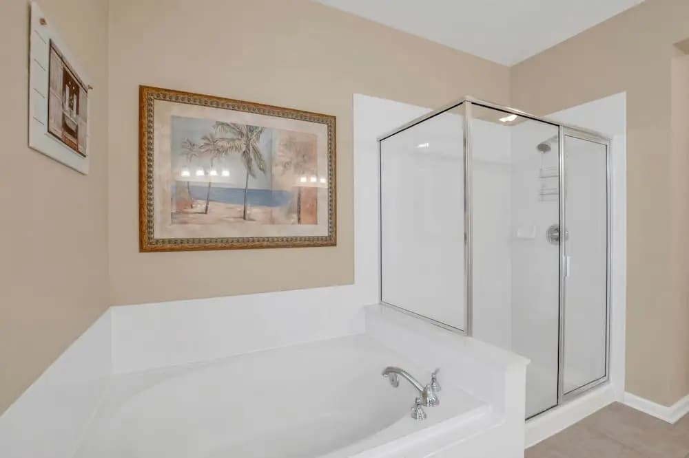 Cozy Condo W/private Balcony Steps to Conv. Ctr - photo 9