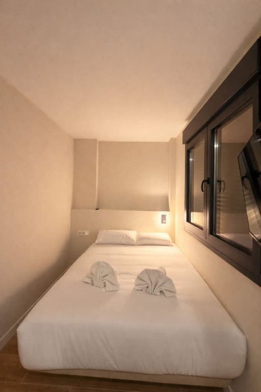 Hostal Bernabeu 2 - photo 6