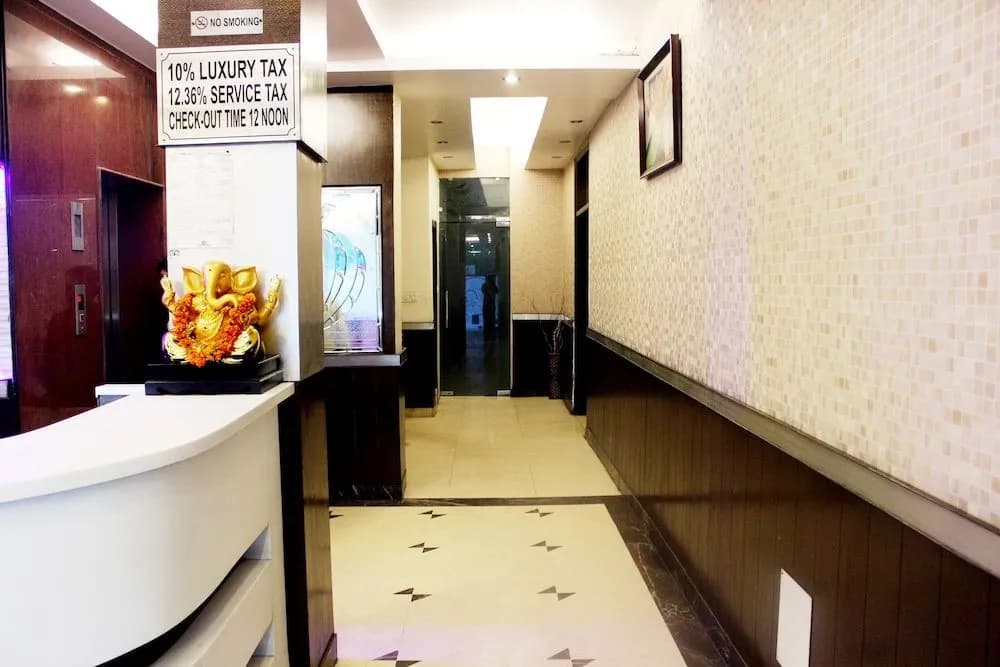 OYO 528 Hotel Neptune Residency - photo 11