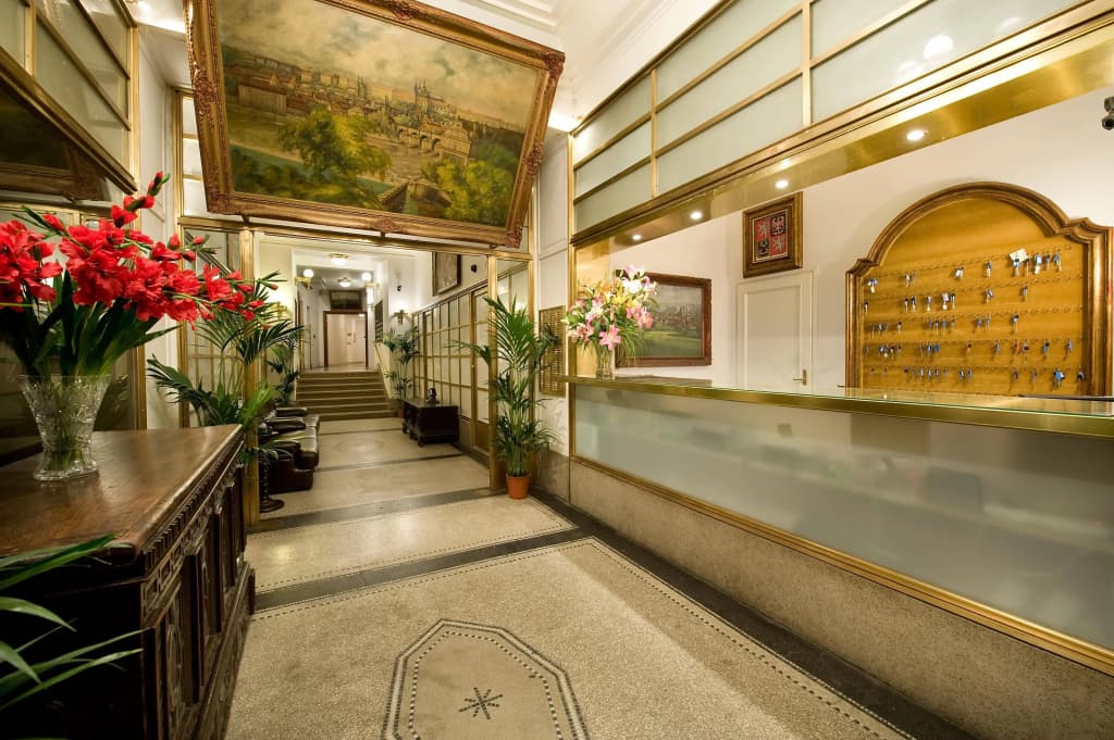 Hotel Bologna - photo 2
