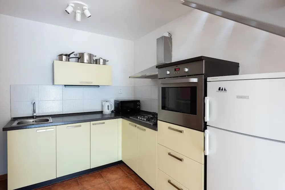 Modern apartment on Graficka - photo 11