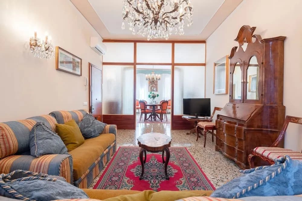 The Arsenal Large Apartment - photo 36