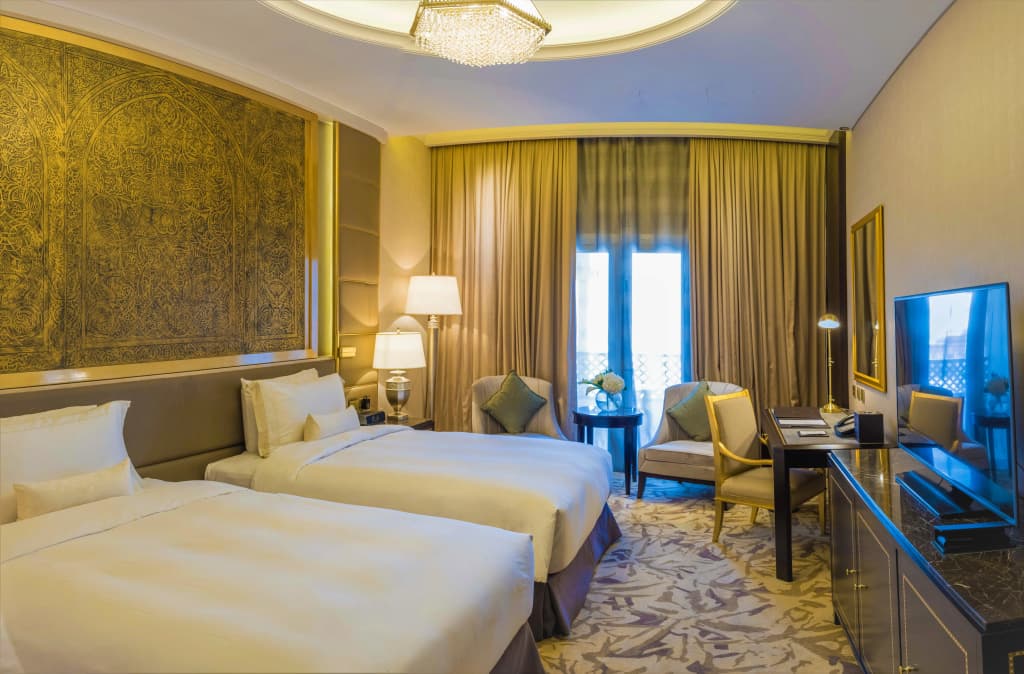 Ezdan Palace Hotel - photo 3
