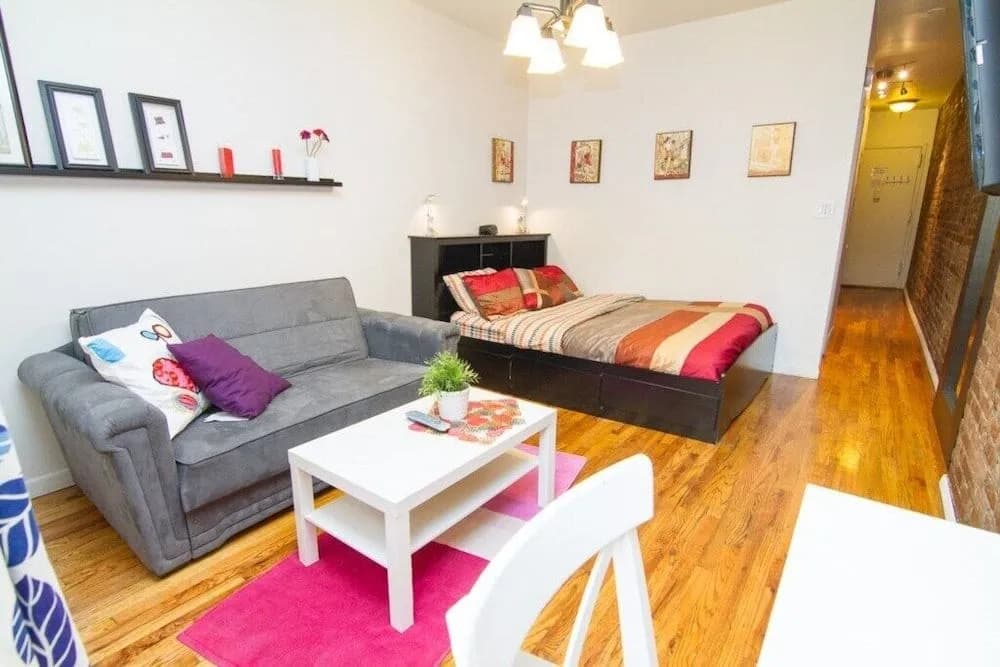 Charming Studio on Gramercy - photo 2