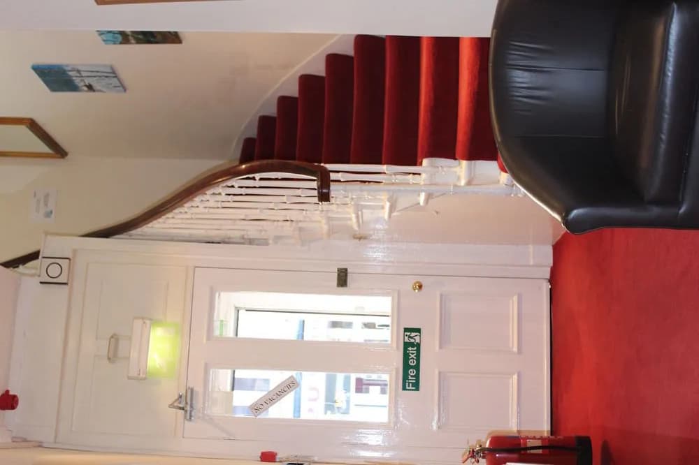 Regis Guest House - photo 11