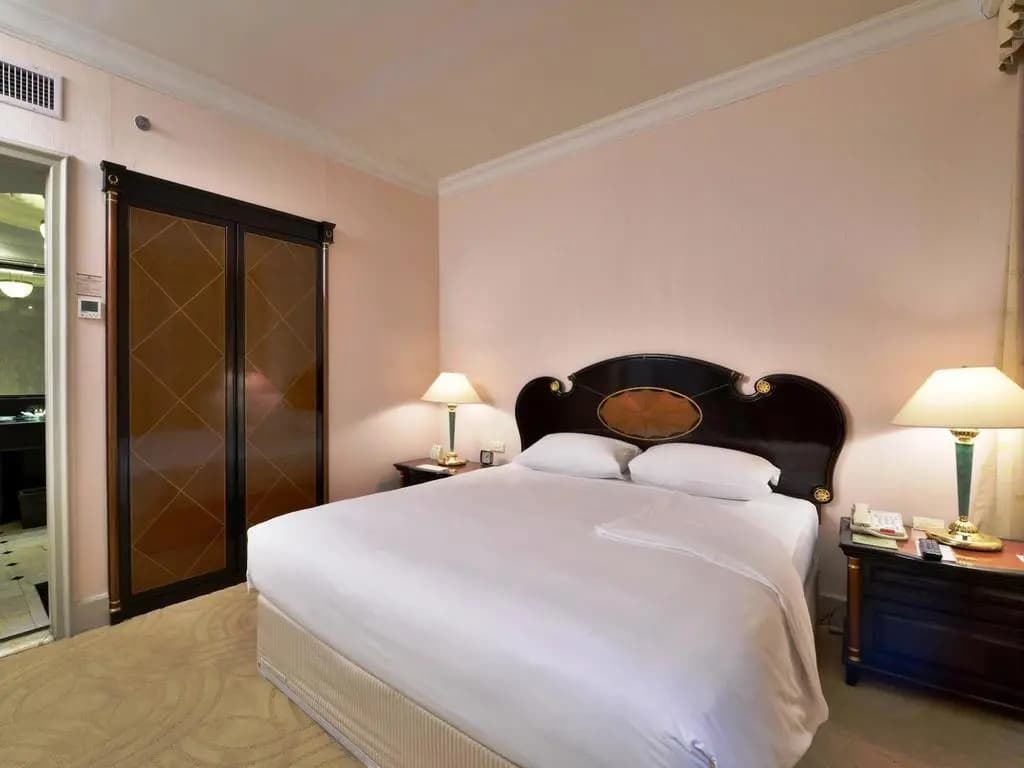 Evergreen Laurel Hotel Bangkok - photo 8