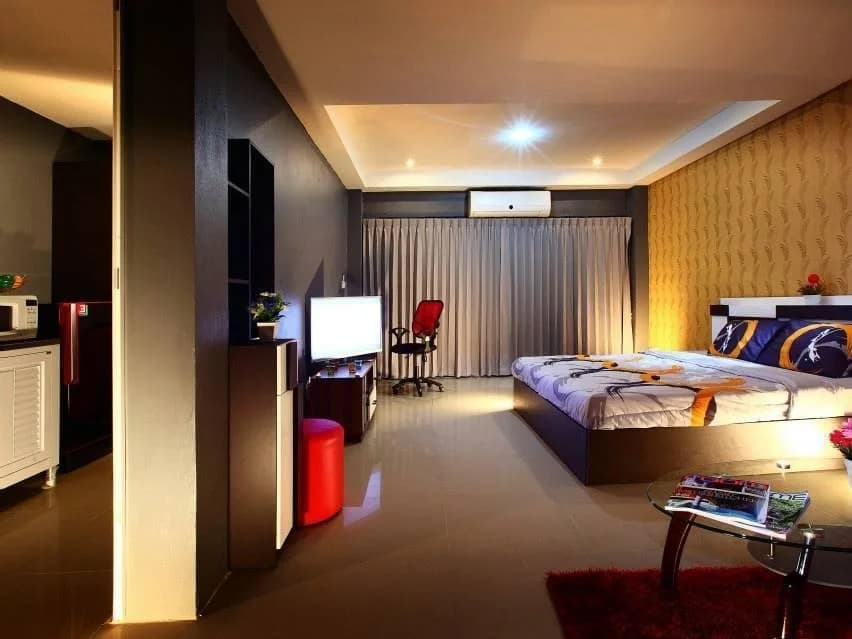 Lancome Plus Hotel - photo 6