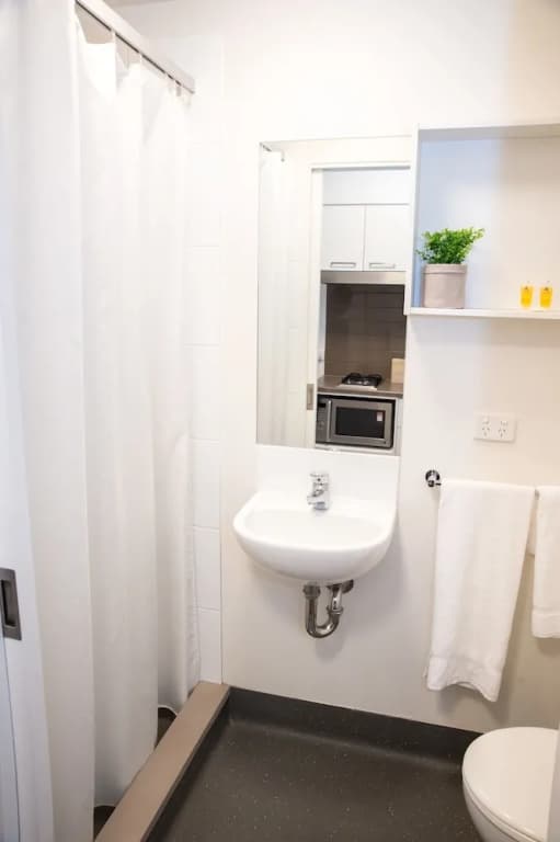 Deakin Residential Services - photo 9