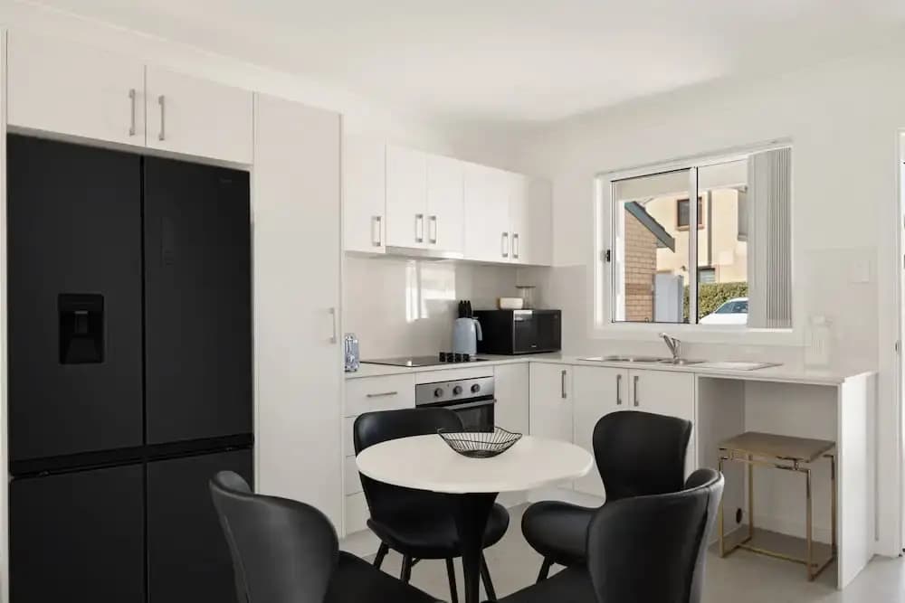 Beachside 2-bed Home in Brighton-le-sand - photo 11