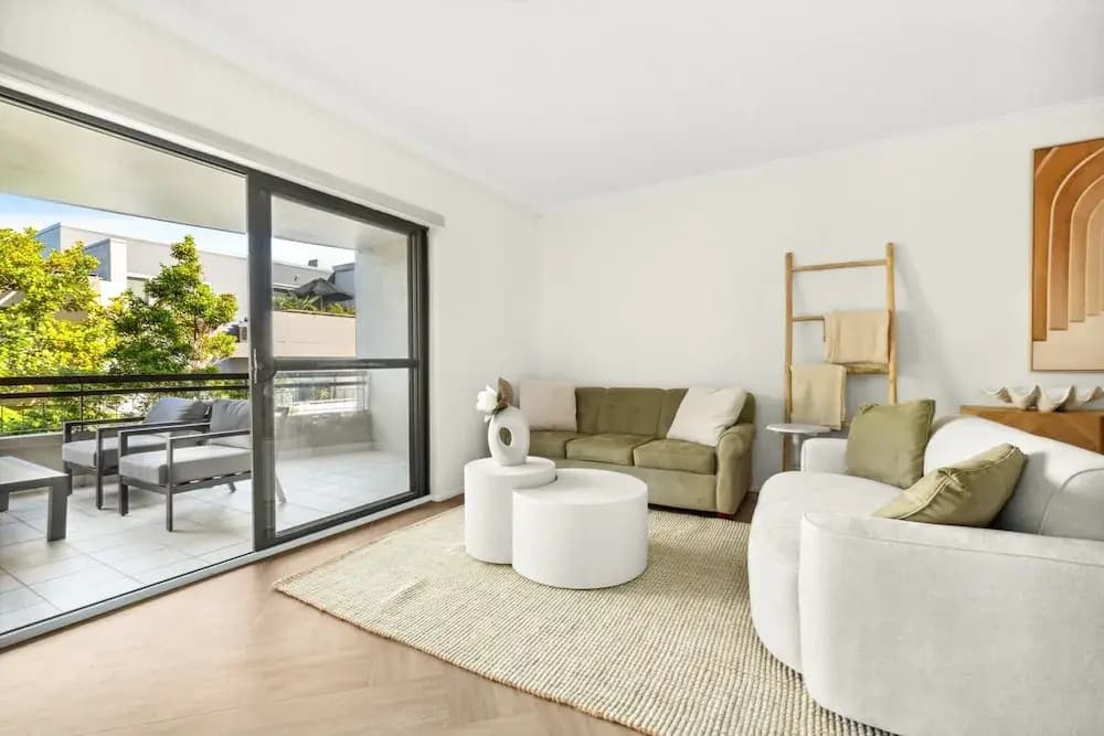 Spacious 2-bed, 2-bath Moments From Avalon Beach - photo 11