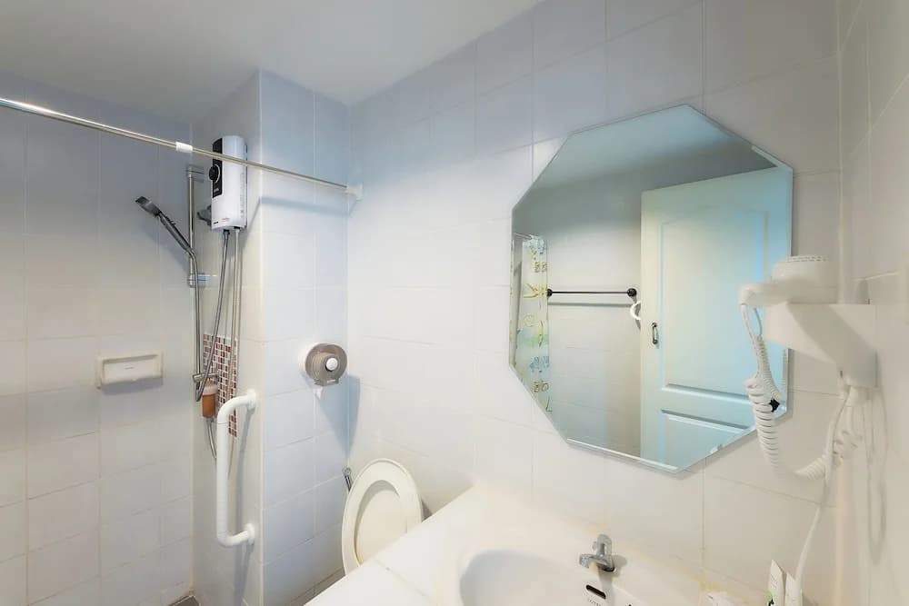 Nora Bukit Hotel - photo 10