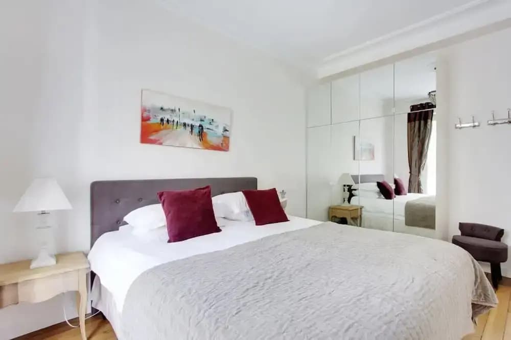 Eiffel Market Charming 2 Bed Apt Near Invalides - photo 4