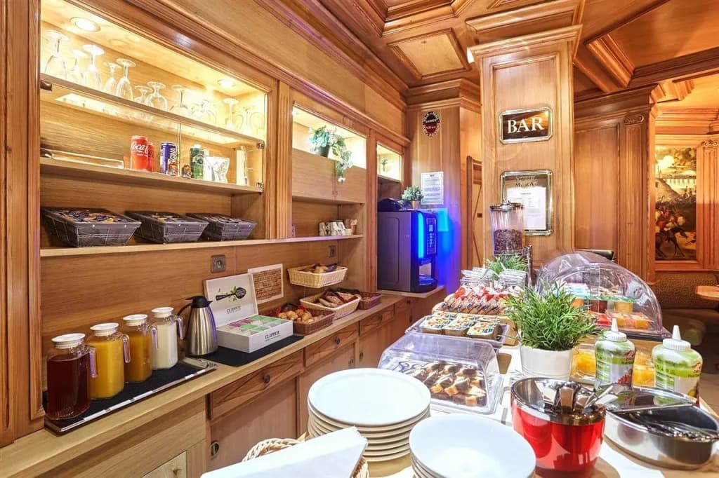 Hotel Murat - photo 11