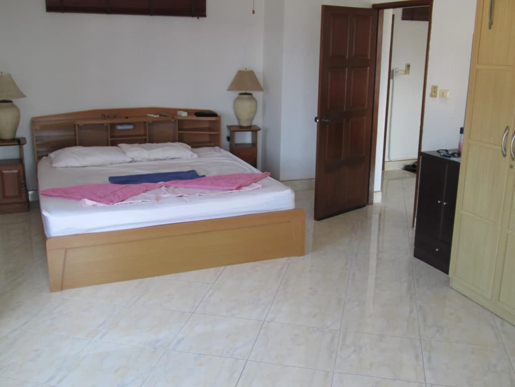 Patong Studio Apartments - photo 3