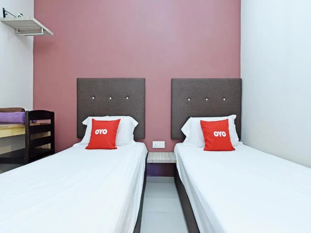 Super OYO Capital O 90556 Hotel Cherita Rooms - photo 2