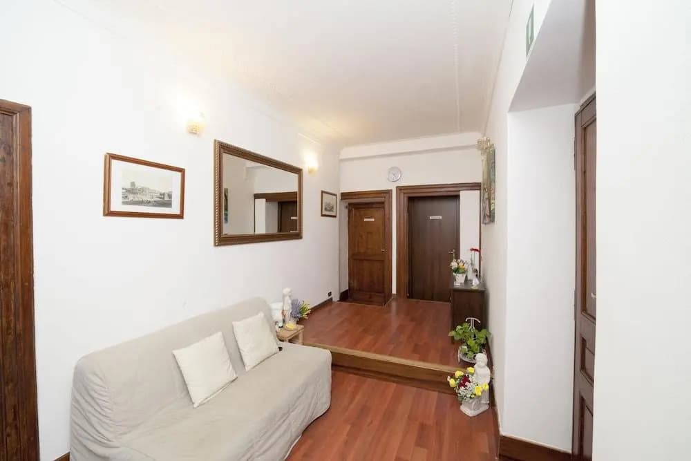 Luxury Rooms - photo 16