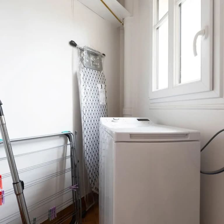 Zola Riverview Great 2 Bedroom in Paris - photo 16