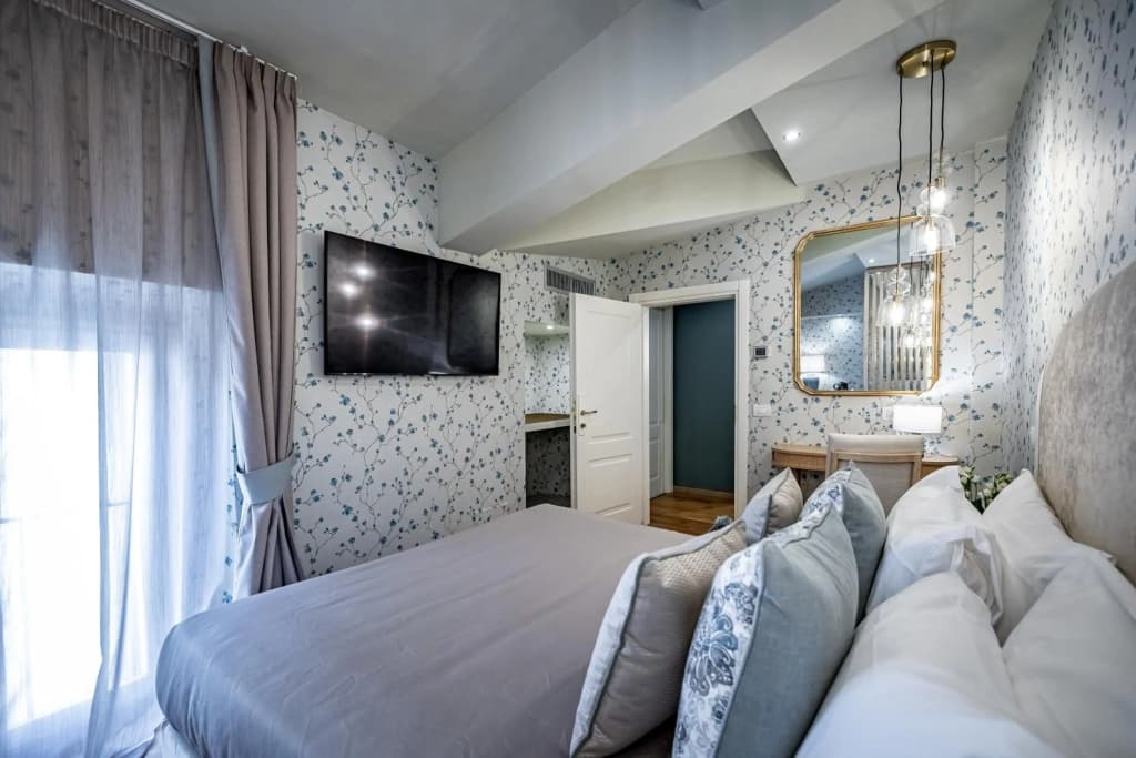 Hotel La Scaletta Al Ponte Vecchio - photo 6