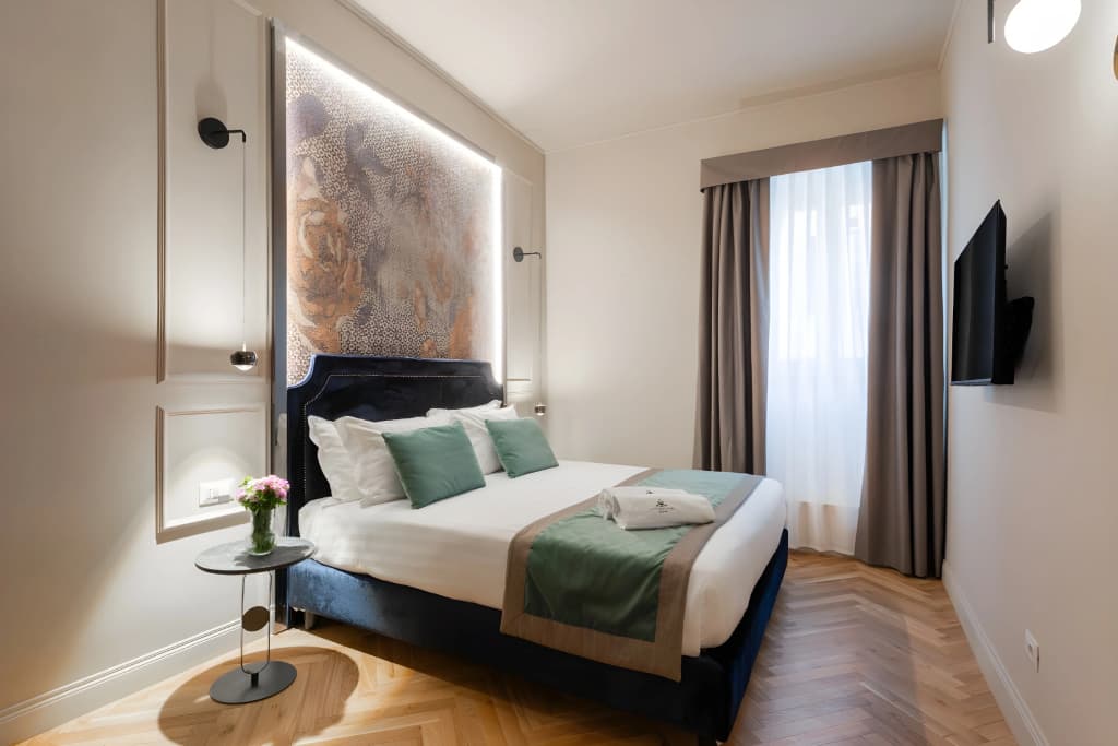 Hotel 77 Seventy-Seven - photo 37