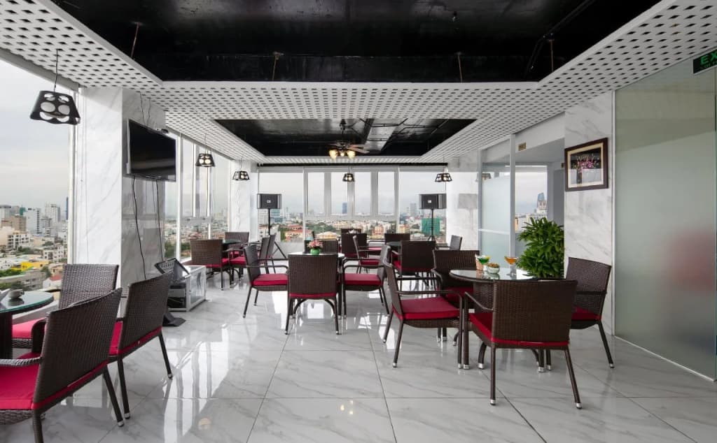 Crystal Hotel Da Nang - photo 26