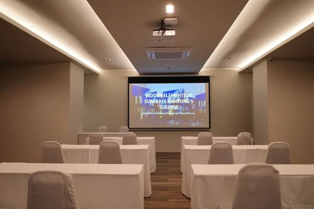 The Rise Suites Hotel Chiang Mai - photo 21