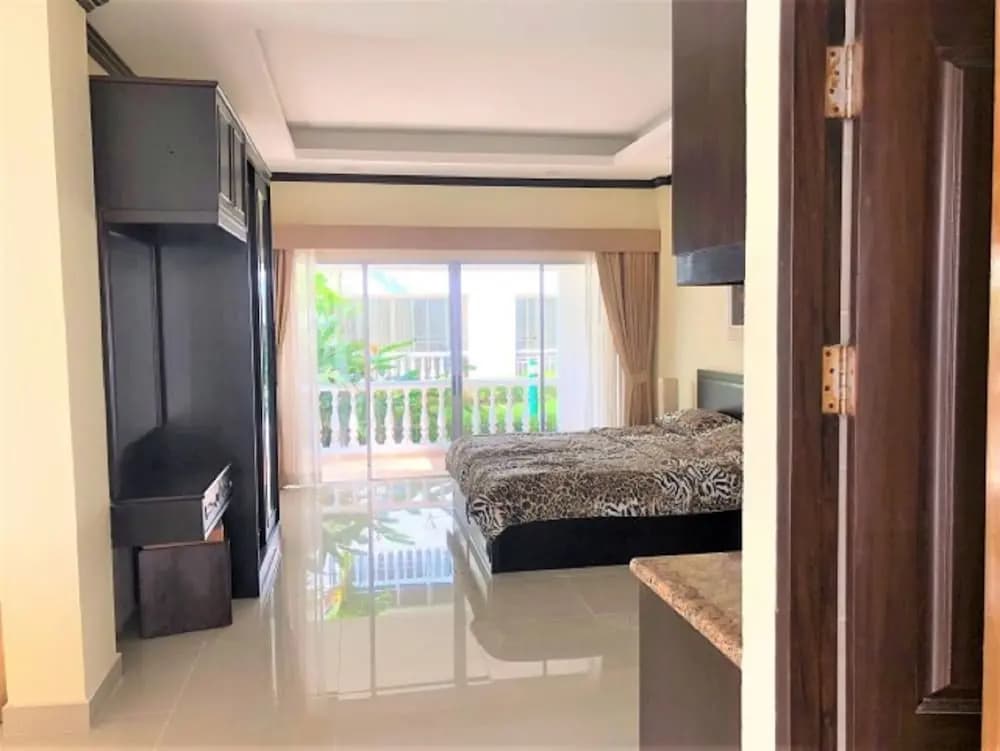 Large Ground Floor Studio at Baan Suan Lalana - photo 4