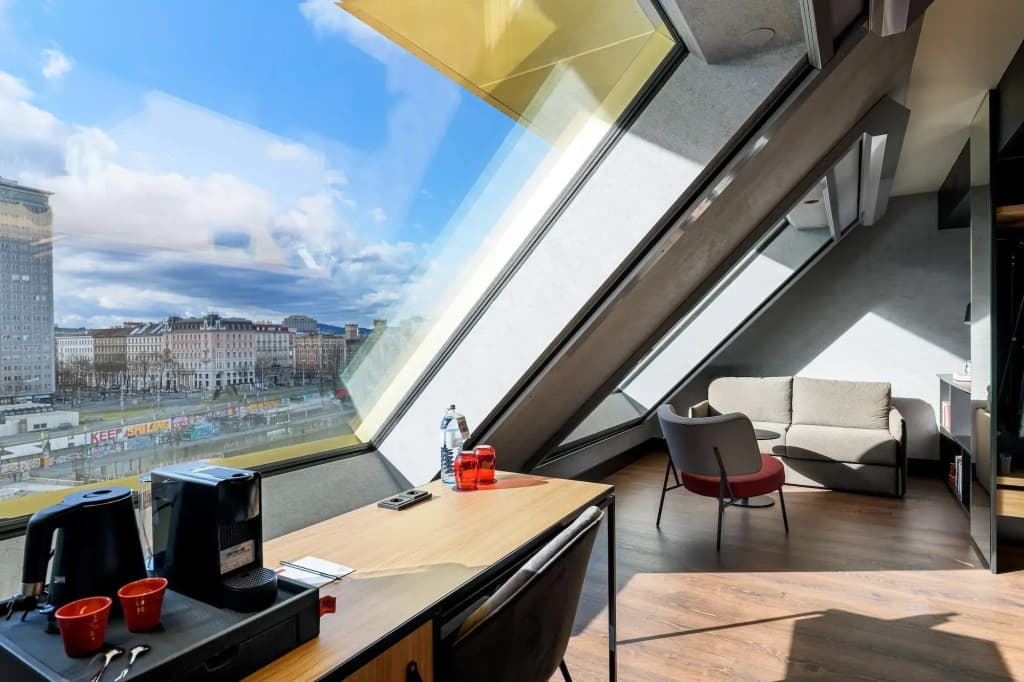 Radisson RED Hotel, Vienna - photo 8