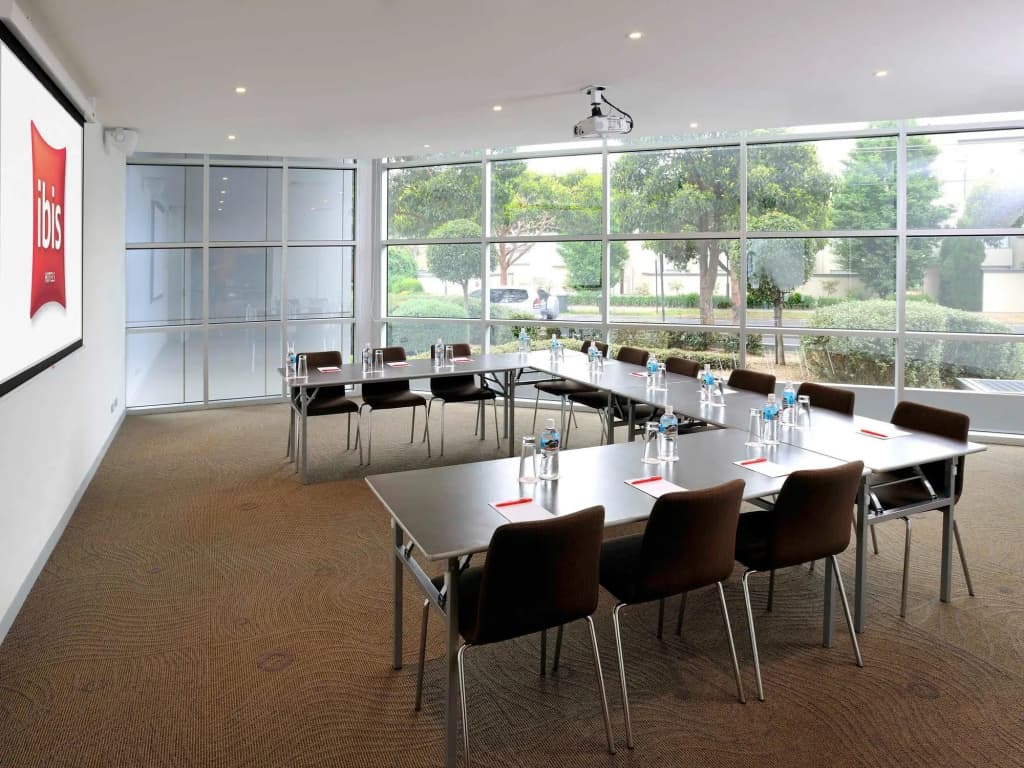 ibis Melbourne Glen Waverley - photo 16