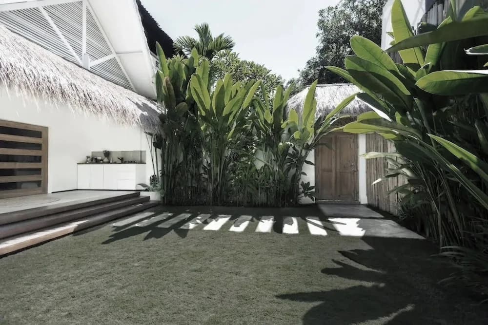 Villa Q - Contemporary Pool House - photo 13