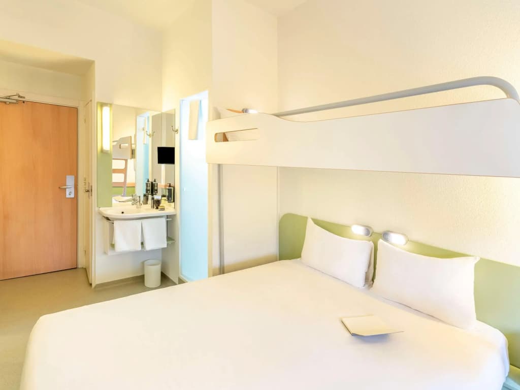 ibis budget Madrid Calle Alcalá - photo 7