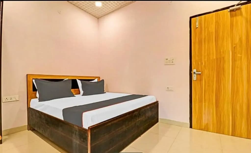 Qotel Hotel Peeragarhi - photo 3