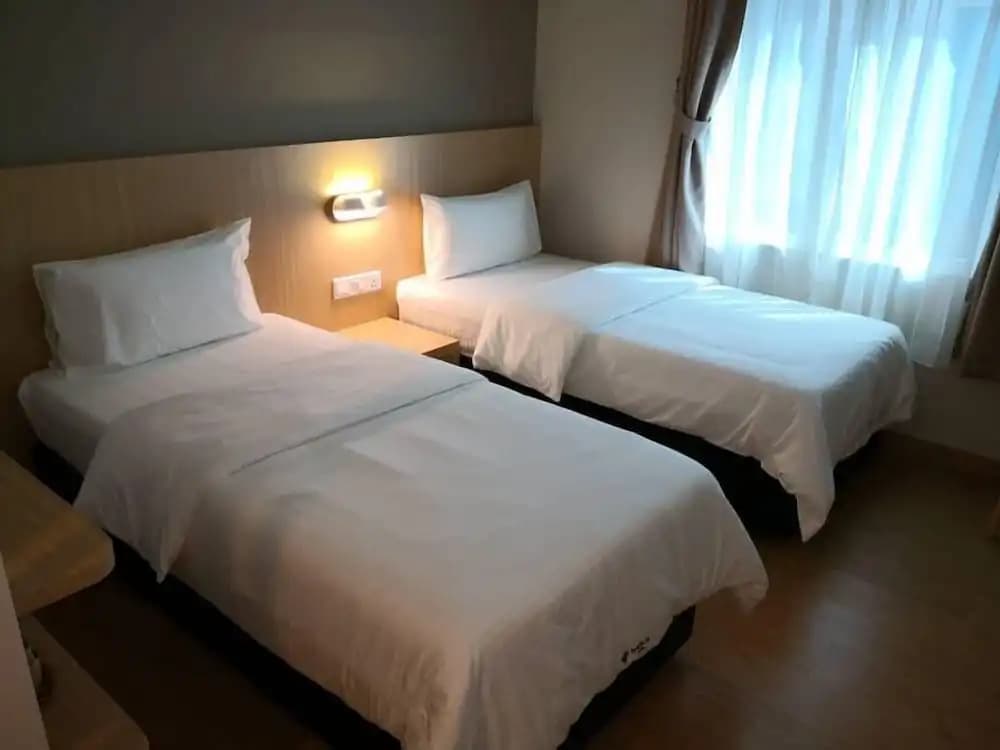 Walk In Hotel - photo 3