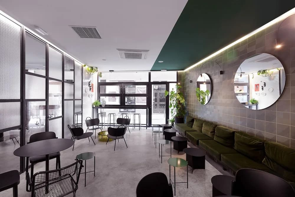 2060 The Newton Hostel & Market - photo 24