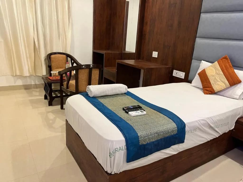 Hotel Tej Palace - photo 1